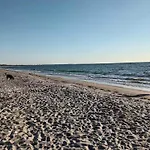 6 Person In Vaeggerlose Vakantiehuis Bøtø By