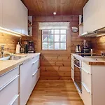 6 Person In Vaeggerlose Vakantiehuis Bøtø By