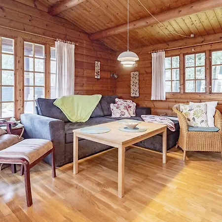 Semesterbostad 6 Person In Vaeggerlose