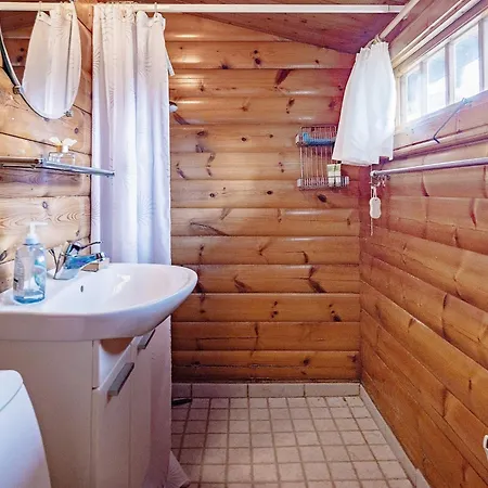 6 Person In Vaeggerlose Semesterbostad Bøtø By