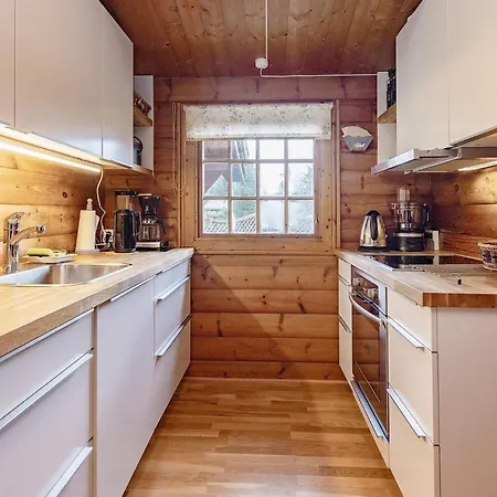 6 Person In Vaeggerlose Semesterbostad Bøtø By